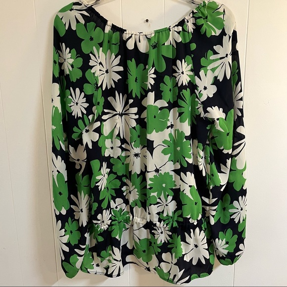 Black and green floral blouse spring summer - Picture 3 of 6